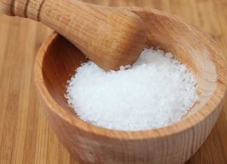 Bajo consumo de sal puede aumentar el riesgo de ataque cardíaco, derrame cerebral, y muerte