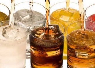 El refresco dietético edulcorado puede causar aumento de peso