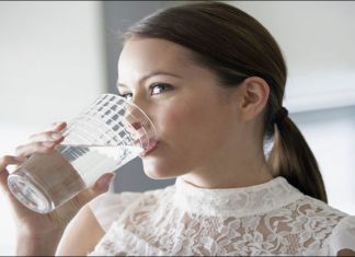 La dieta del agua es la dieta de pérdida de peso más peligrosa del mundo, advierten los nutricionistas